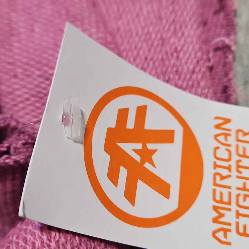 NWT American Fighter Graphic Top - Picture 6 of 7